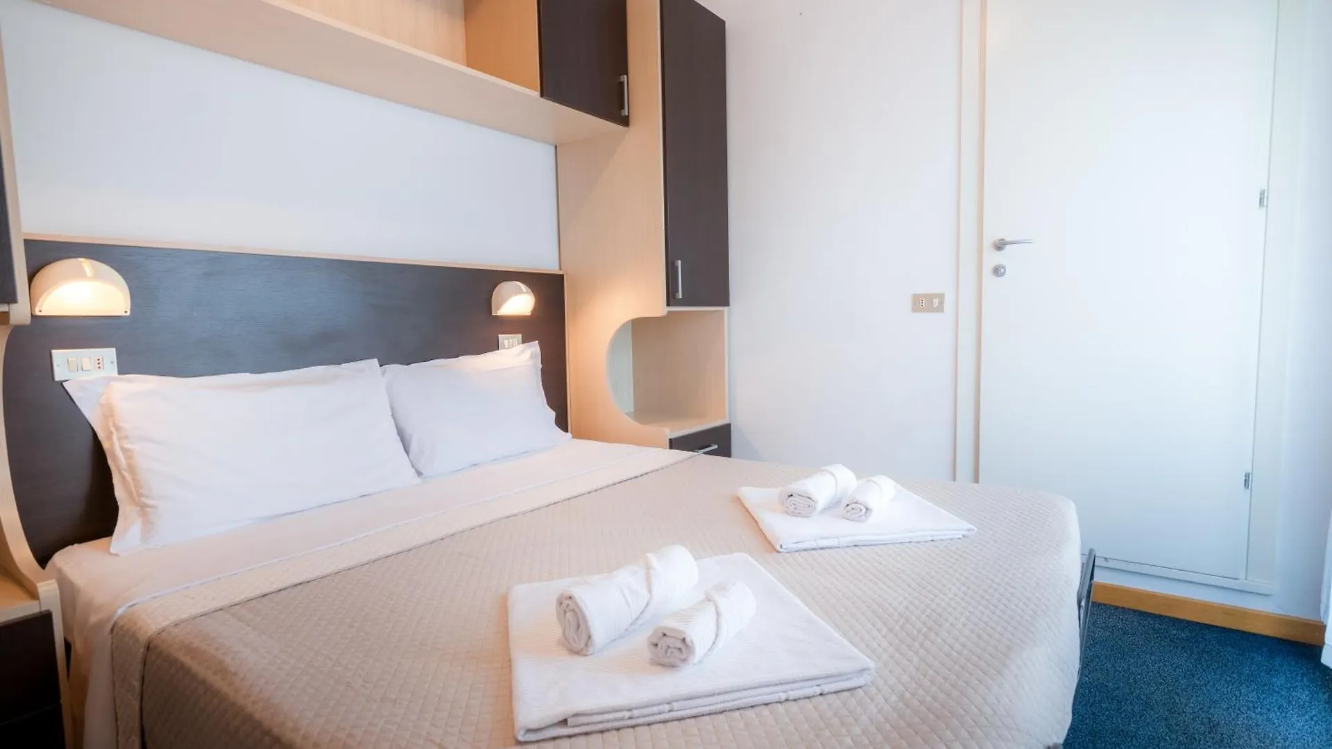 Hotel & Residence Parador 切塞纳蒂科